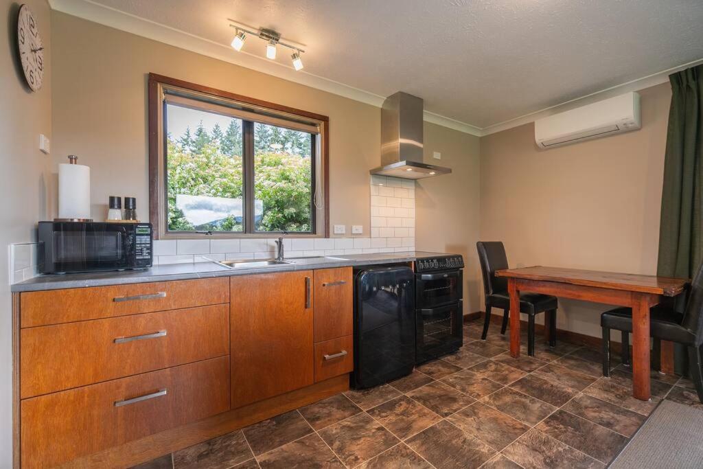 Te Anau Cottage Eksteriør billede